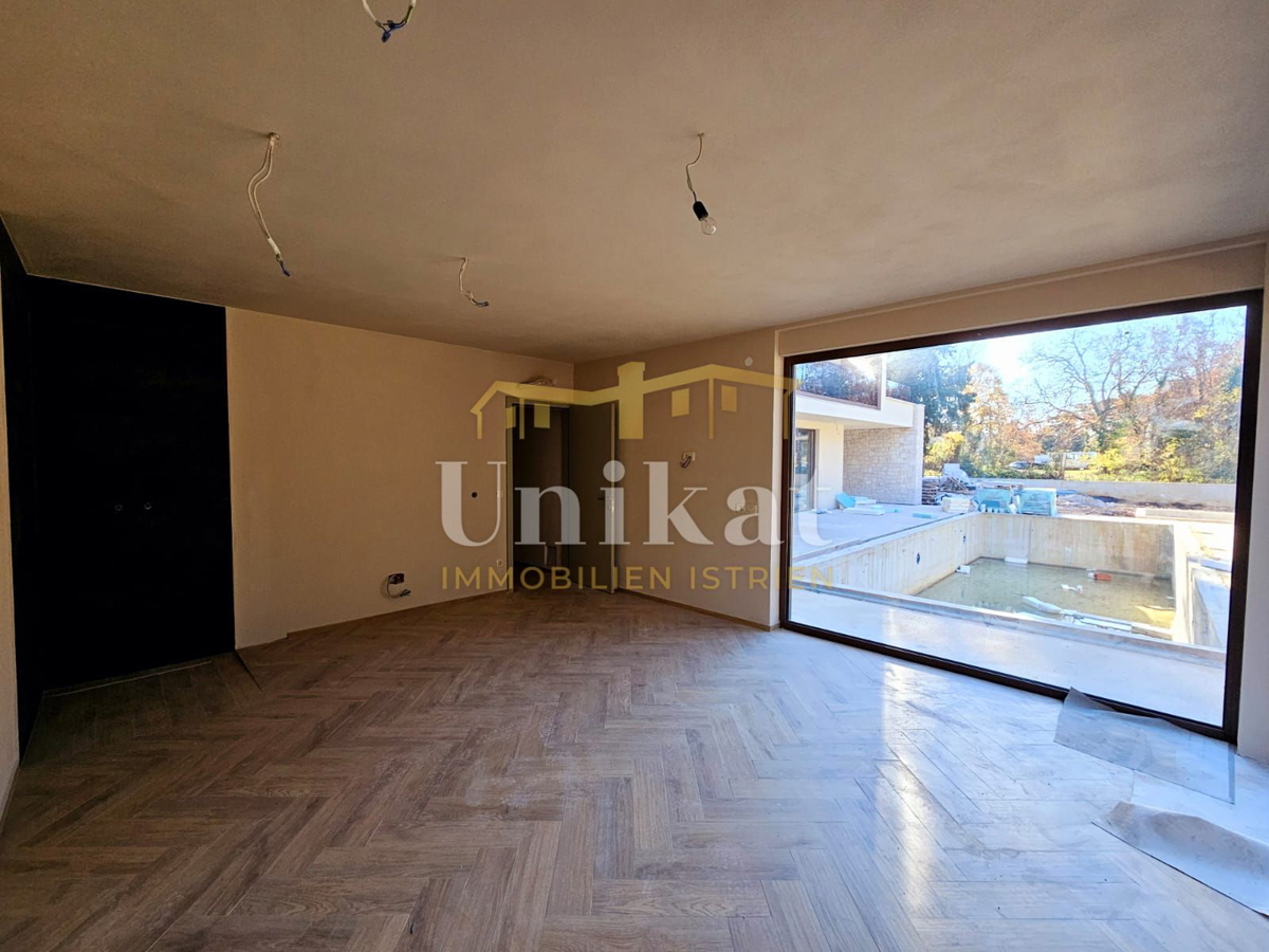 Moderna casa a schiera con piscina e vista sul verde, Poreč